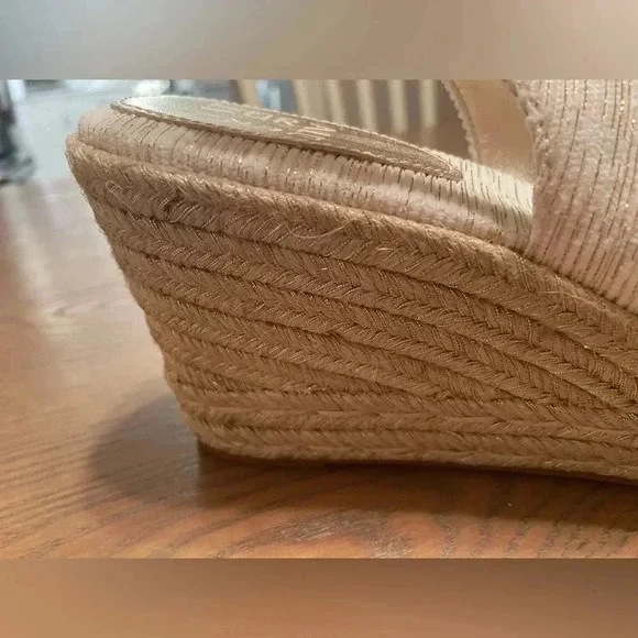 Naturalizer Premium Bettina Comfort Wedge Sandals Beige Gold Size 9.5 New In Box - Picture 11 of 12